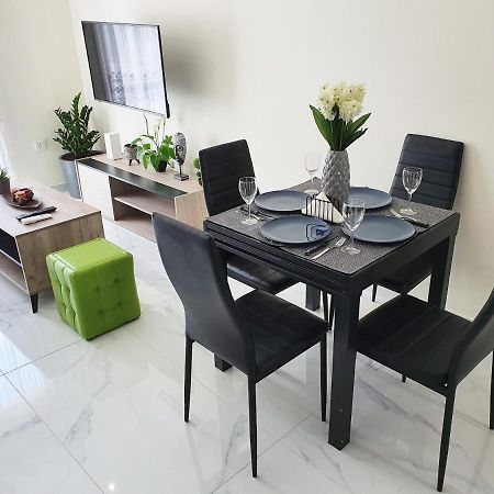 Paphos 2 Bedroom Cozy Apartment Near Tourist Area, 200M From Sea מראה חיצוני תמונה