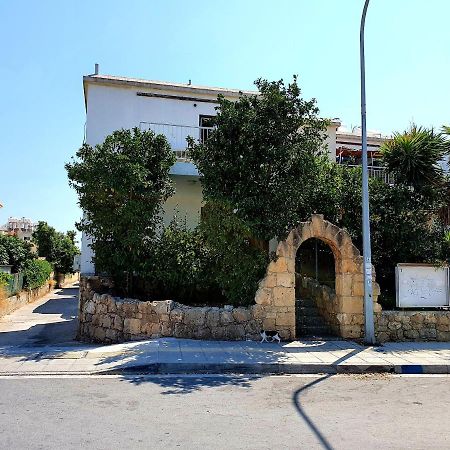 Paphos 2 Bedroom Cozy Apartment Near Tourist Area, 200M From Sea מראה חיצוני תמונה